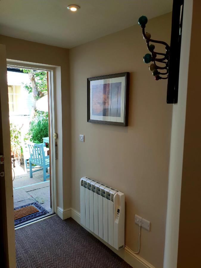 The Pelican Inn Devizes Esterno foto