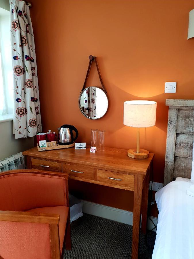The Pelican Inn Devizes Esterno foto