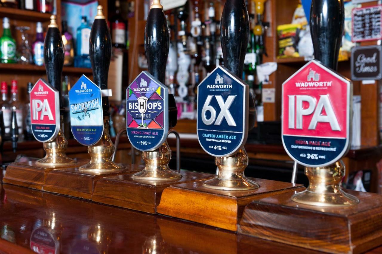 The Pelican Inn Devizes Esterno foto